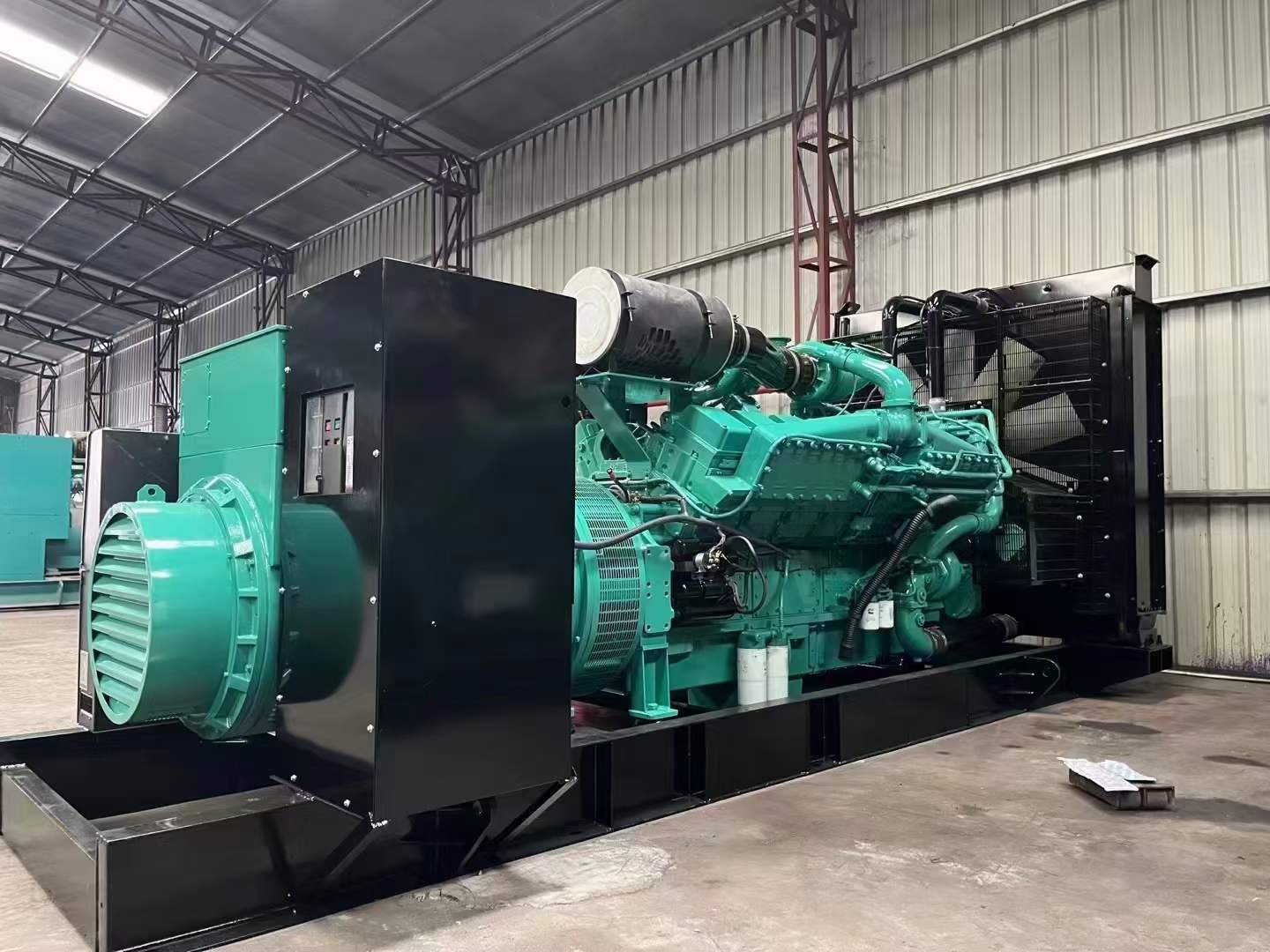 新昌如何降低 800kW 柴油发电机输出电流的波动？